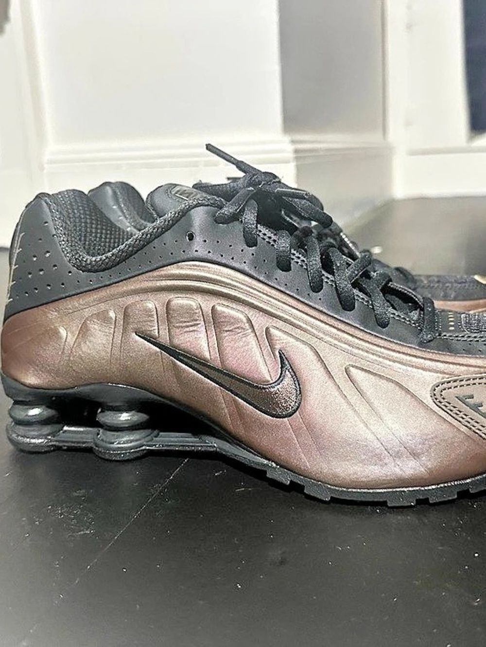 Nike Shox R4 - Picture 3 of 7